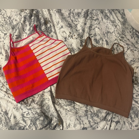 NOBO Tops - 🎁 * Cute! 2 Racerback Crop Tanks